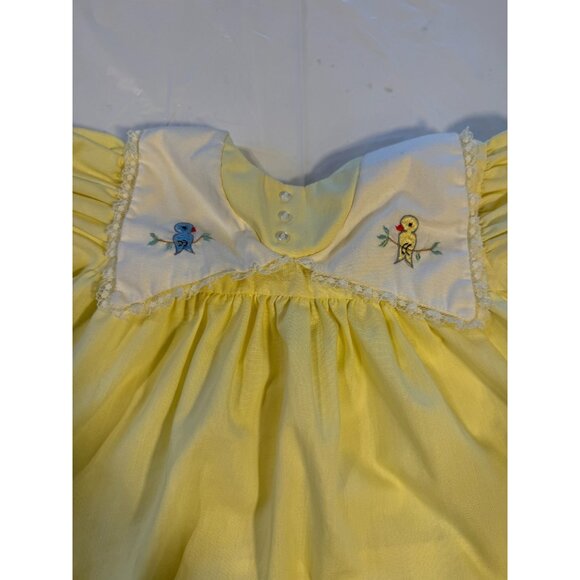 Vintage Girls Yellow Dress Infant Size 6m 6 Months Lace Birdies Embroidery Flaw - Picture 2 of 4